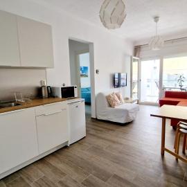 Gloria's apartment