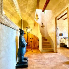 La Casuna de la Una, hotel u gradu 'Olba'