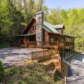 Lakeview Lodge-5 Beds & 4 Baths - Hot Tub - Lake, готель у місті Далонеґа