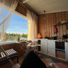 Laivu Māja, hotel u gradu Aluksne