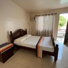 S and T Tourist Inn 202, hotel in Daanbantayan