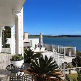 Once Upon a Tide, hotel v Aucklandu