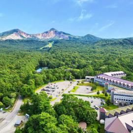 Urabandai Lake Resort Goshiki no Mori, khách sạn ở Kitashiobara