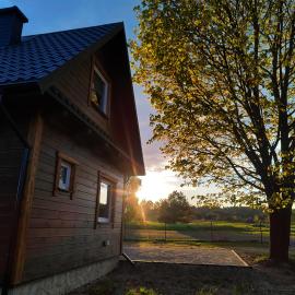 Chatka pod KLONAMI - Roztocze, hotel in Józefów