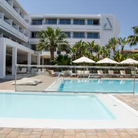 Hotel Anfora Ibiza: Es Cana'da bir otel