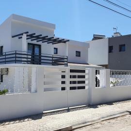 Aroeira House, hotel in Aroeira