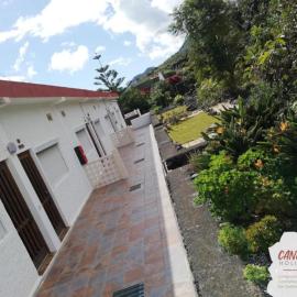 Apartamento Montebreña, hotel u gradu Brenja Baha
