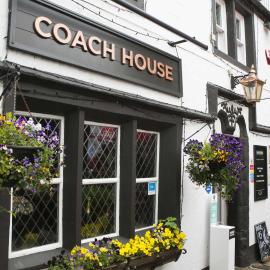 Coach House, hotel in High Bentham