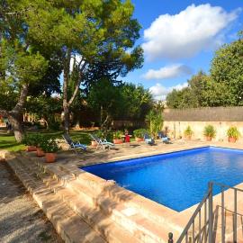 Villa Cas Cosinet by PriorityVillas, hotelli Consellissa