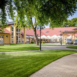 Budapest Airport Eprespark Hotel, viešbutis mieste Večėšas