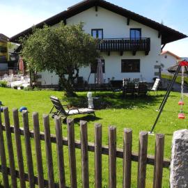 Ferienwohnungen Hauner, hotel in Viechtach