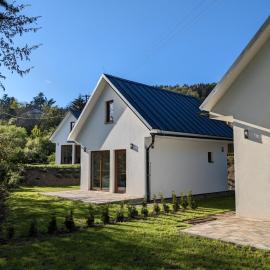 Chaty Vážka, hotel in Štiavnické Bane