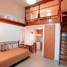 Kostia Studios, hotel a Skiros