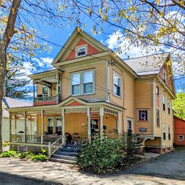 Shelburne Falls में, होटल Blooming Inn Shelburne Falls