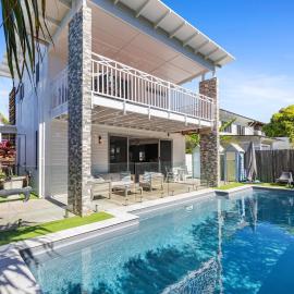 4 Boardrider Crescent
