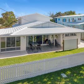 Spindrift Unit 1 10 Spectrum Street Rainbow Beach