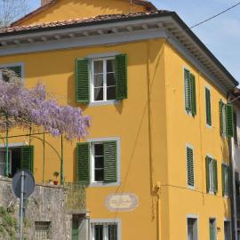 Villa Lucchesi, hotell sihtkohas Bagni di Lucca