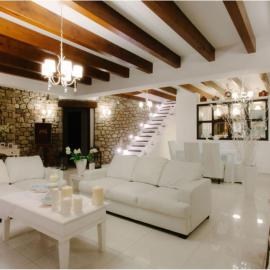 Kamena Vourla में, होटल White Diamond Villa with Private Pool for group up to 12