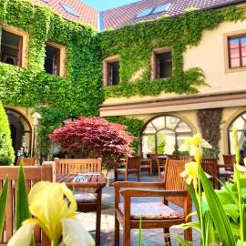 Hotel Octarna - Free On-site Parking, hotel v mestu Kroměříž