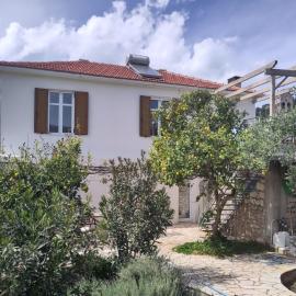 Metropolis Villa، فندق في فاثي