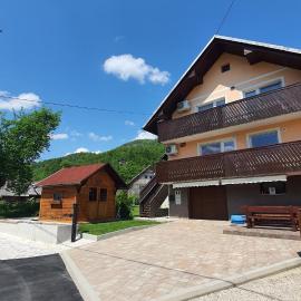 Apartment Tijana, hotel a Nomenj