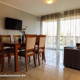 937 - Első emeleti klímás, két hálószobás vízközeli apartman