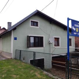 Studio apartman West, hotel in Ogulin