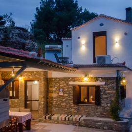 Villa Pounta Family, hotel Glószában