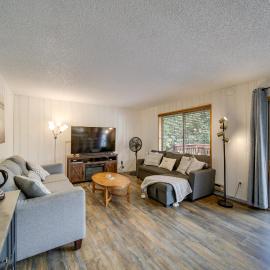 Cozy Worley Cabin w/ Lake Access + Gas Grill!, Hotel in Worley