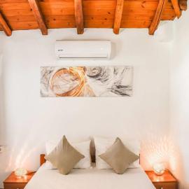 HUT HOUSE Εξοχικό στην παραλία Μ. Άμμος, hotel u Skijatosu