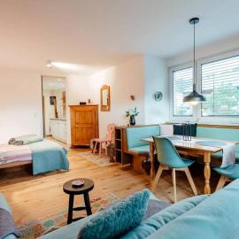 Chalet-Apartment Seefeld and Chill HARMONY im Zentrum mit Netflix for free, hotel in Seefeld in Tirol