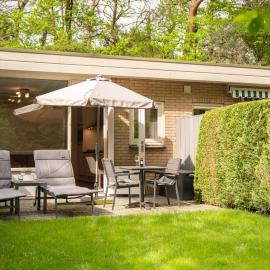 Heerlijk vakantiehuisje op rustig Natuurpark, hotel in Otterlo