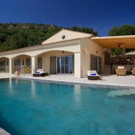 Villa Asteri, Old Skala - Secluded Location - Panoramic Sea Views - Infinity Pool, Hotel in Old Skala