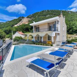 Kika's Home, Hotel in Križišće