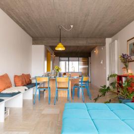 Spacious family flat near the beach (6-8 pers), hotel a Koksijde