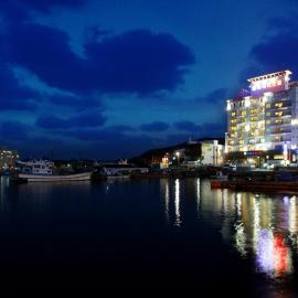 Tongyeong Bay Condo Hotel, hotel di Tongyeong