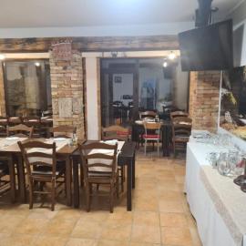 Guest house Slatki Snovi, hotel di Knin