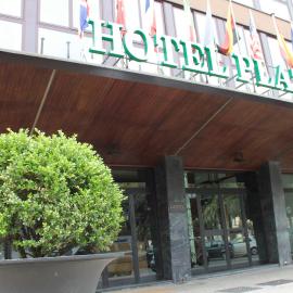 Hotel Plaza, hótel í Taranto