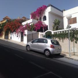 VV Las Buganvillas MASPALOMAS - Cocina y habitaciones con baños privados, ξενοδοχείο στη Μασπαλόμας