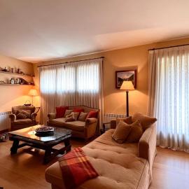 Apartament de la Vall Ferrera - L'Amfitriona, hotel em Areu