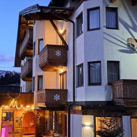 Zwei Hirsche, hotelli kohteessa Seefeld in Tirol