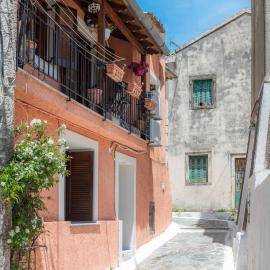 Nature Village Apartment, ξενοδοχείο στους Άγιους Δέκα