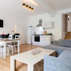 Stay and Work Apartment - 8 single beds - central, hotell i Gronau