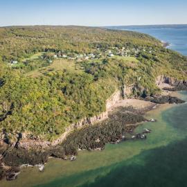 MareGold Centre - Juniper Cabin and Rose Cabin, hotel i Victoria Beach 