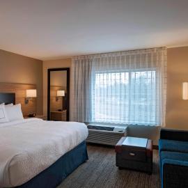TownePlace Suites by Marriott Tacoma Lakewood، فندق في ليكود