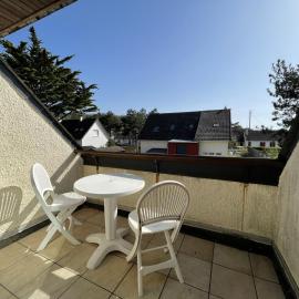 Appartement avec Balcon à 500m de la Plage et Proche Commerces à Jullouville - FR-1-361-489