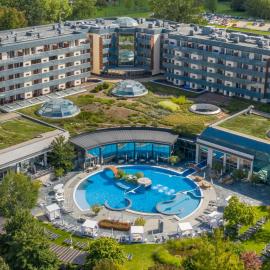 Spirit Hotel Thermal Spa, hotelli kohteessa Sárvár