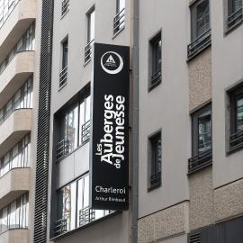 HI HOSTEL CHARLEROI Brussels South Airport, хотел в Шарлероа