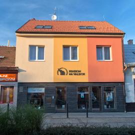 Penzion Na Valech Hodonín โรงแรมในฮฮโดนีน