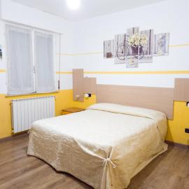 BIKE HOUSE "beach", hotel in Seriate